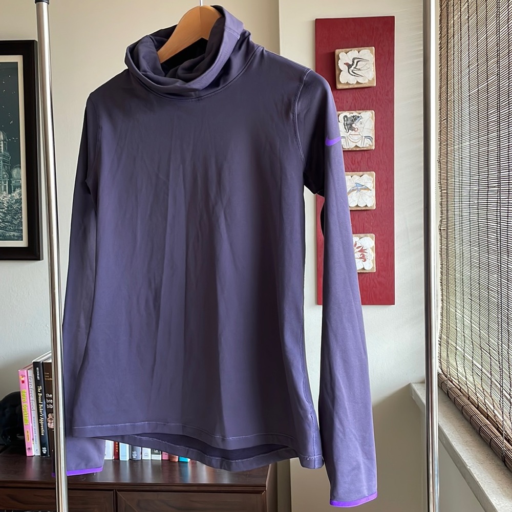 Nike pro dri fit running turtleneck size large